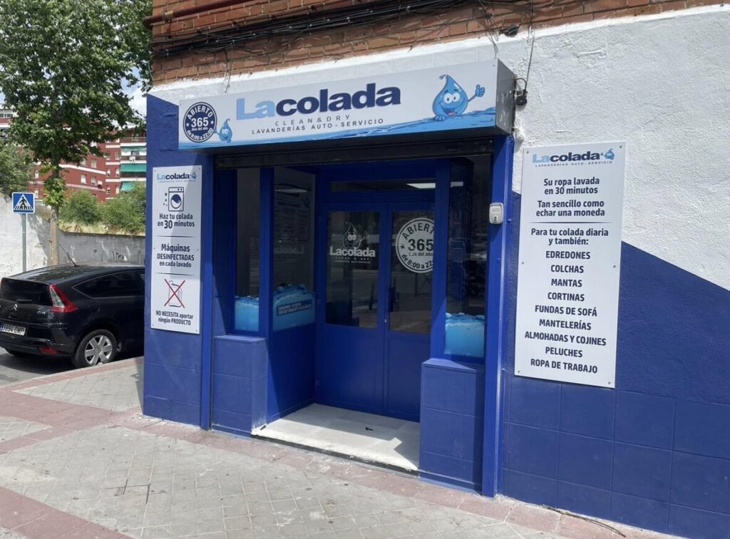 LAVANDERÍA AUTOSERVICIO FUENLACOLADA